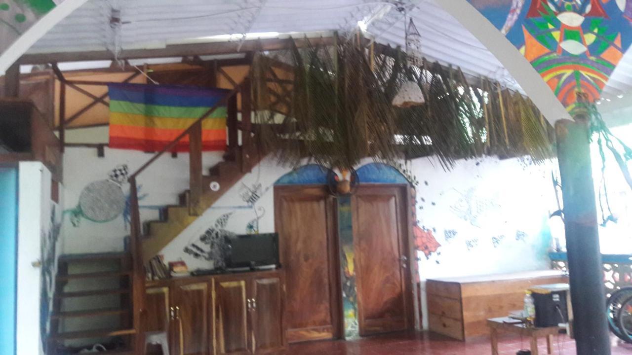 Casa De Colores Otel El Zonte Dış mekan fotoğraf